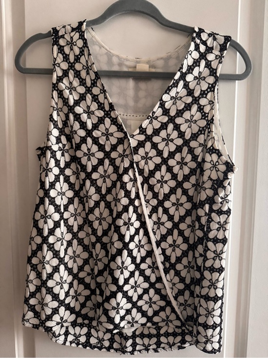 Maeve Tops - Anthropologie Black & White Floral Lace-Overlay Camisole